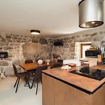 Maison Laurel - Beautiful Stone Estate With Private Pool, Near Split And Omis Villa Gata