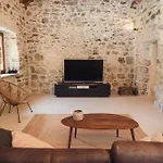 Villa Maison Laurel - Beautiful Stone Estate With Private Pool, Near Split And Omis Gata