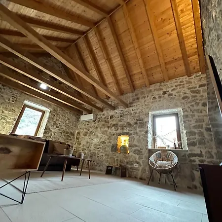 Maison Laurel: Historic Stone Estate With Private Pool Villa Gata