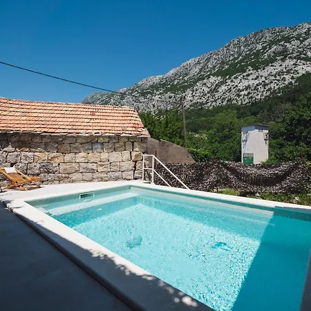 Villa Authentic Cool Stone Villa With Private Pool, Gata, Near Omis And Split *