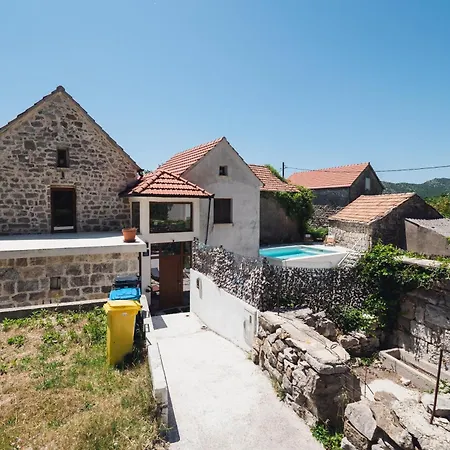Authentic Cool Stone With Private Pool, Gata, Near Omis And Split