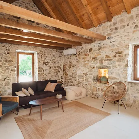 Authentic Cool Stone With Private Pool, Gata, Near Omis And Split Villa