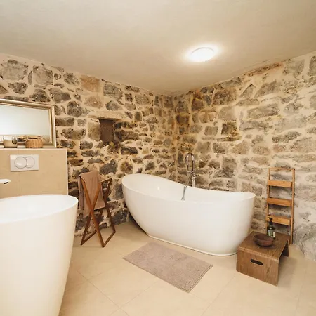 Authentic Cool Stone Villa With Private Pool, Gata, Near Omis And Split * Gata