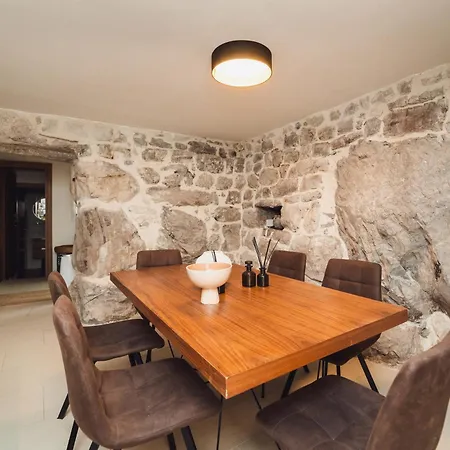 Authentic Cool Stone Villa With Private Pool, Gata, Near Omis And Split Villa *